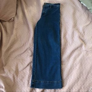 Wide leg cropped jeans